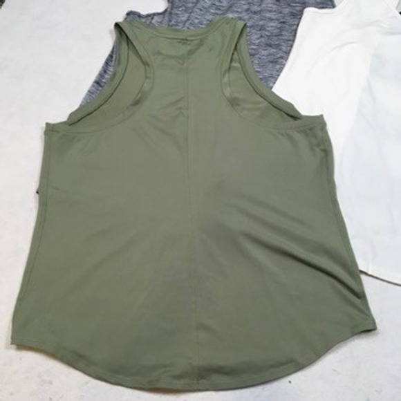 Lot 4 Athletic Tank Tops Workout Gym Run Yoga Neutral Green White Women M Bundle - Picture 9 of 16